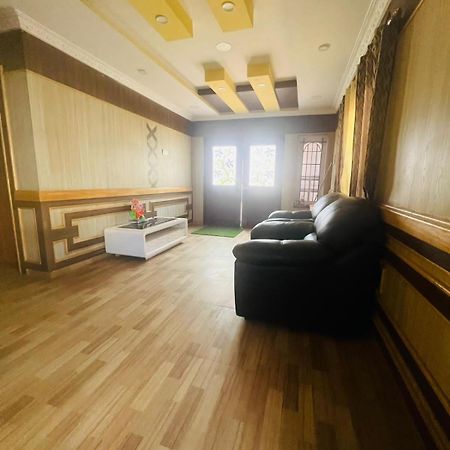 Akr Resitancy Hotel Ooty Exterior photo